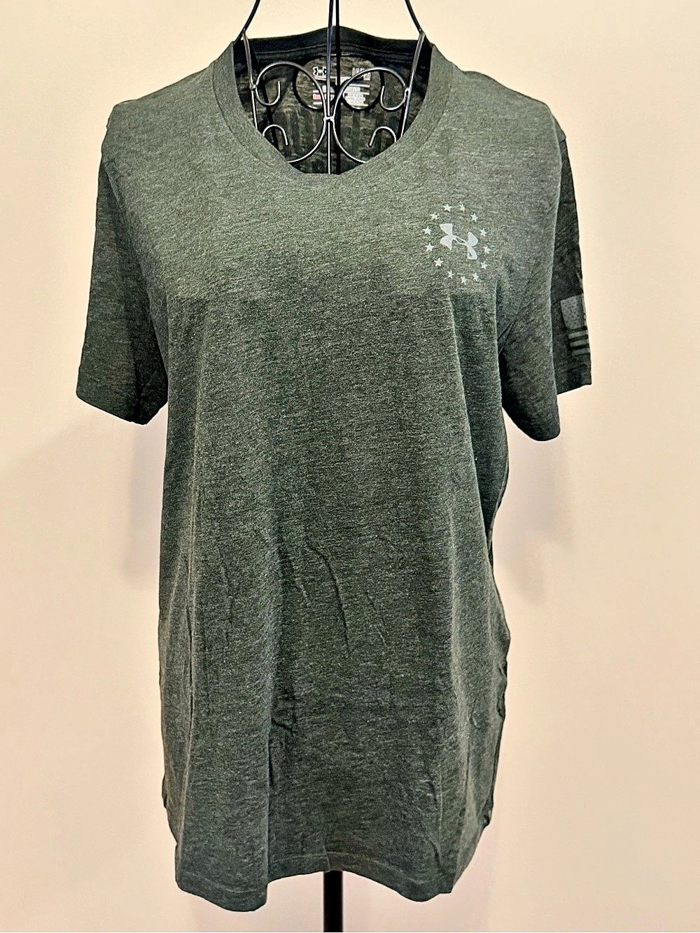 Under Armour HeatGear Green Loose Fit Graphic Crewneck T-Shirt Woman's Large